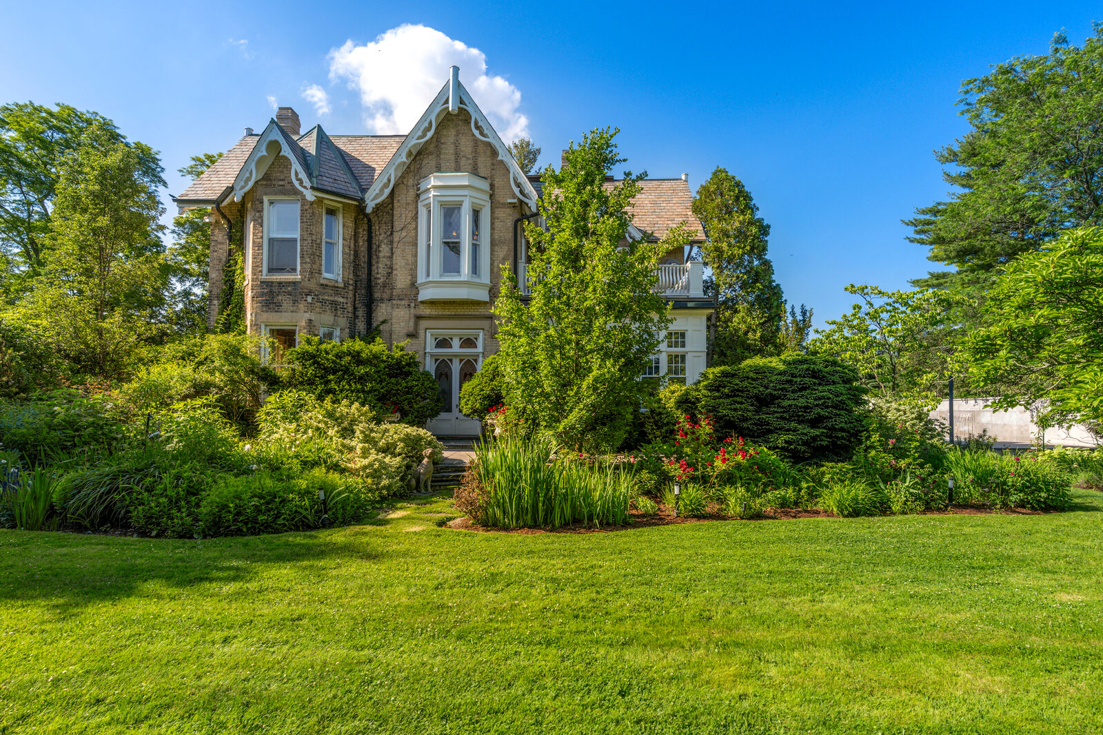 1 Banfield Street, the Whitlaw House, shot by TRE Media